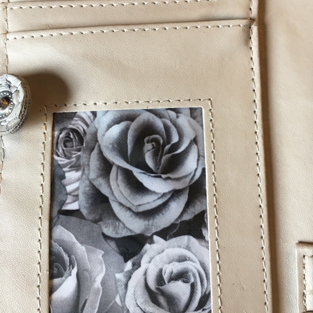 Wallet - Picture 3 of 5